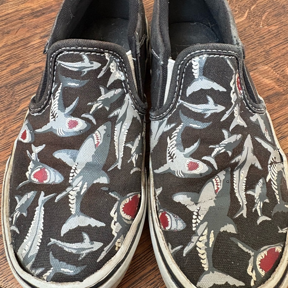 Kids Shark Print Slip-On Shoes